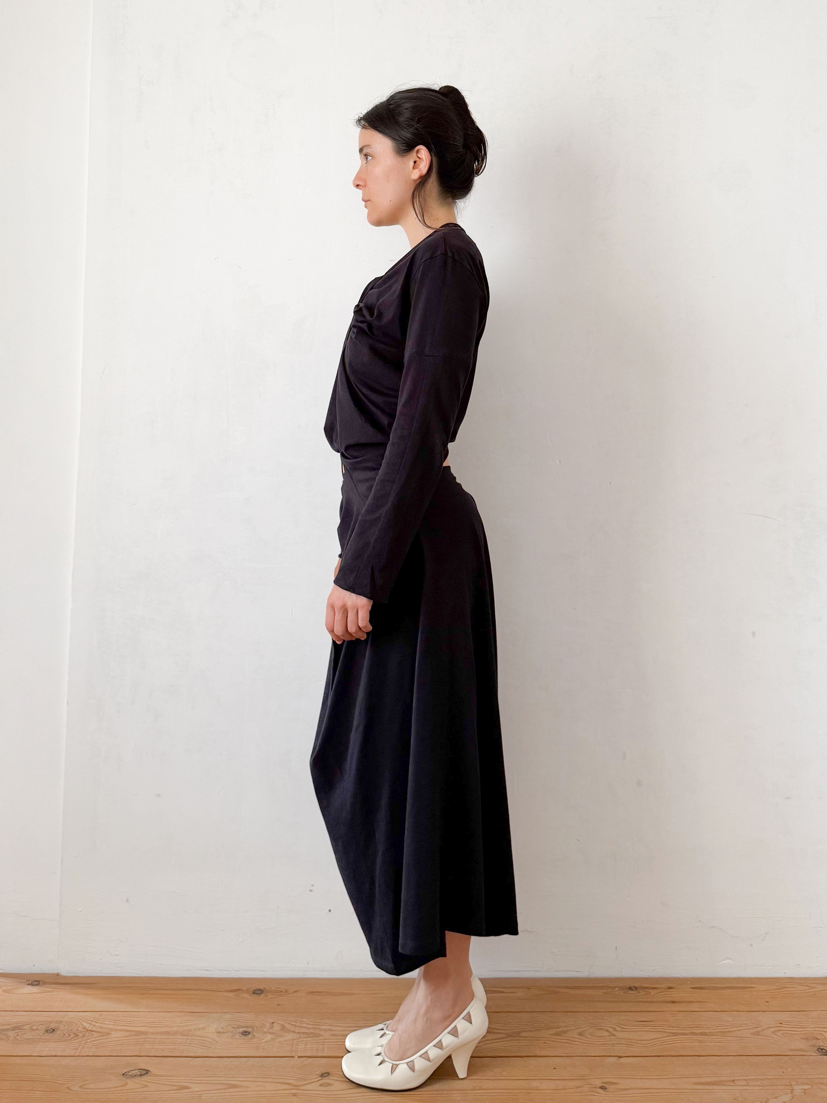 the t-shirt skirt in black