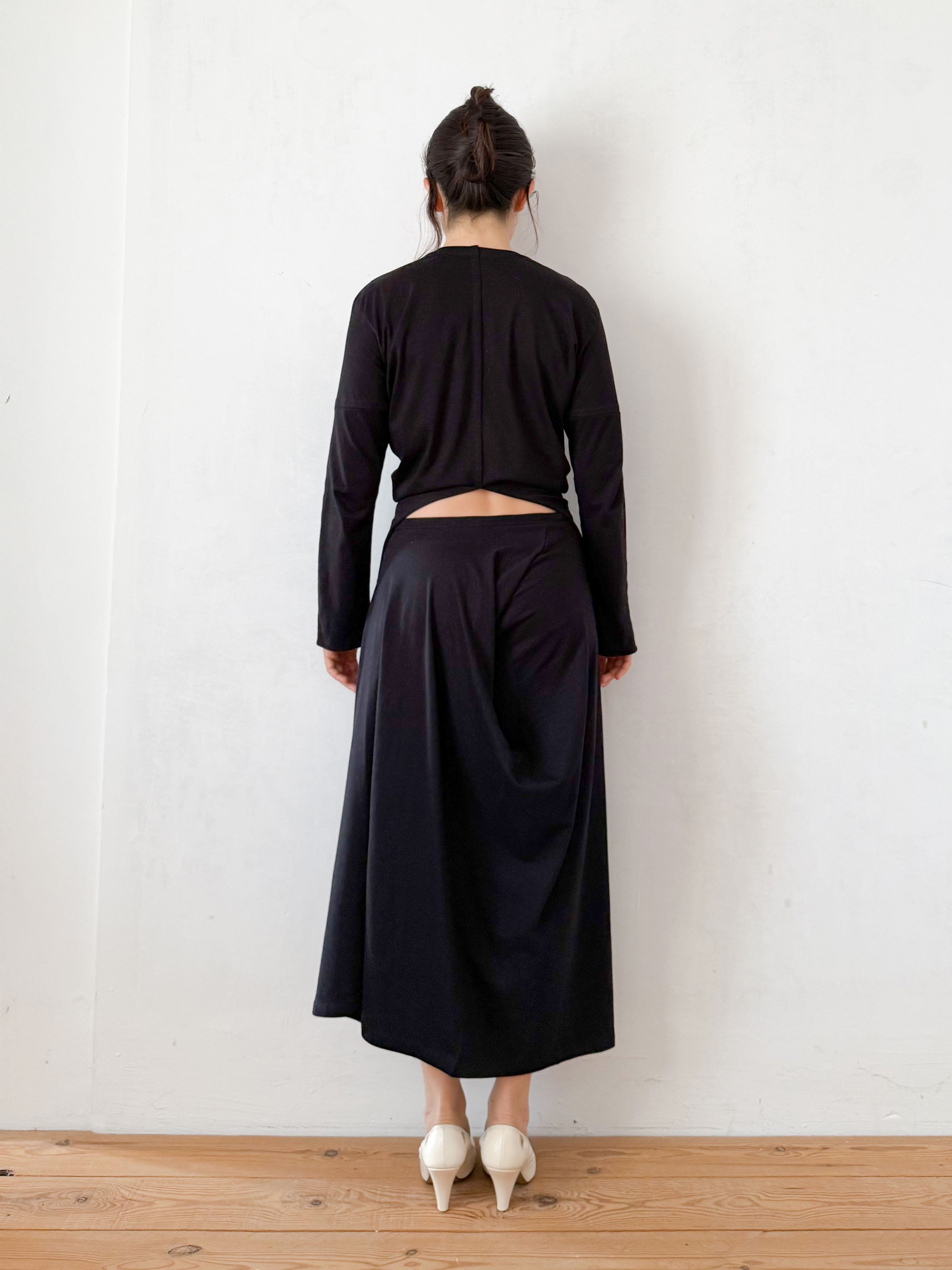 the t-shirt skirt in black